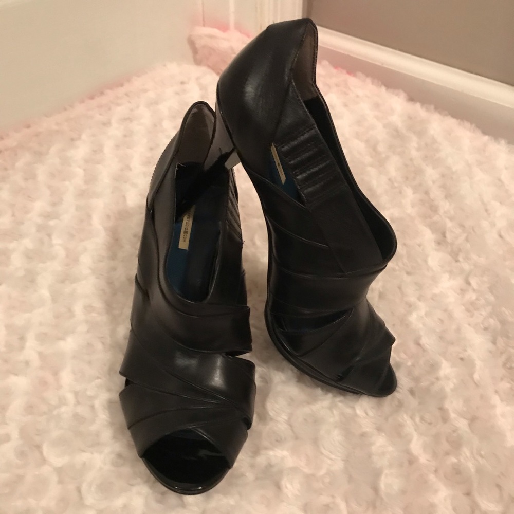 Max Studio Black open toe heels